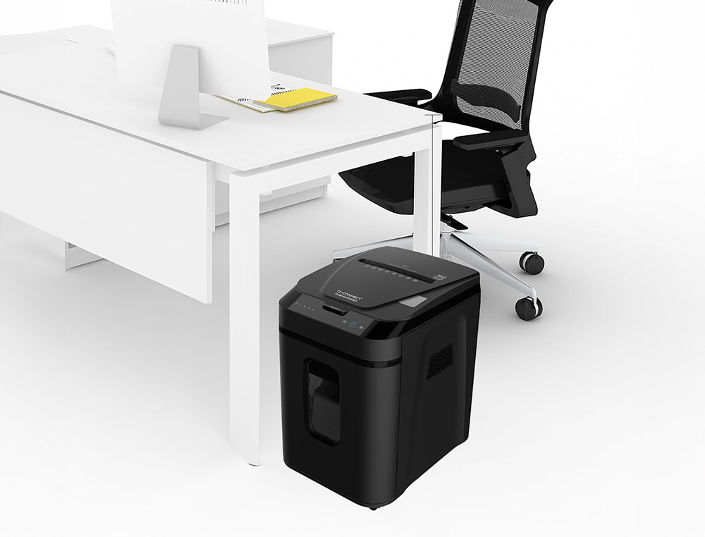 DESTRUCTORA DE DOCUMENTOS Q-CONNECT CAPACIDAD CORTE 180 H AUTO / 10 H MANUAL DESTRUYE GRAPAS CLIPS Y TARJETAS